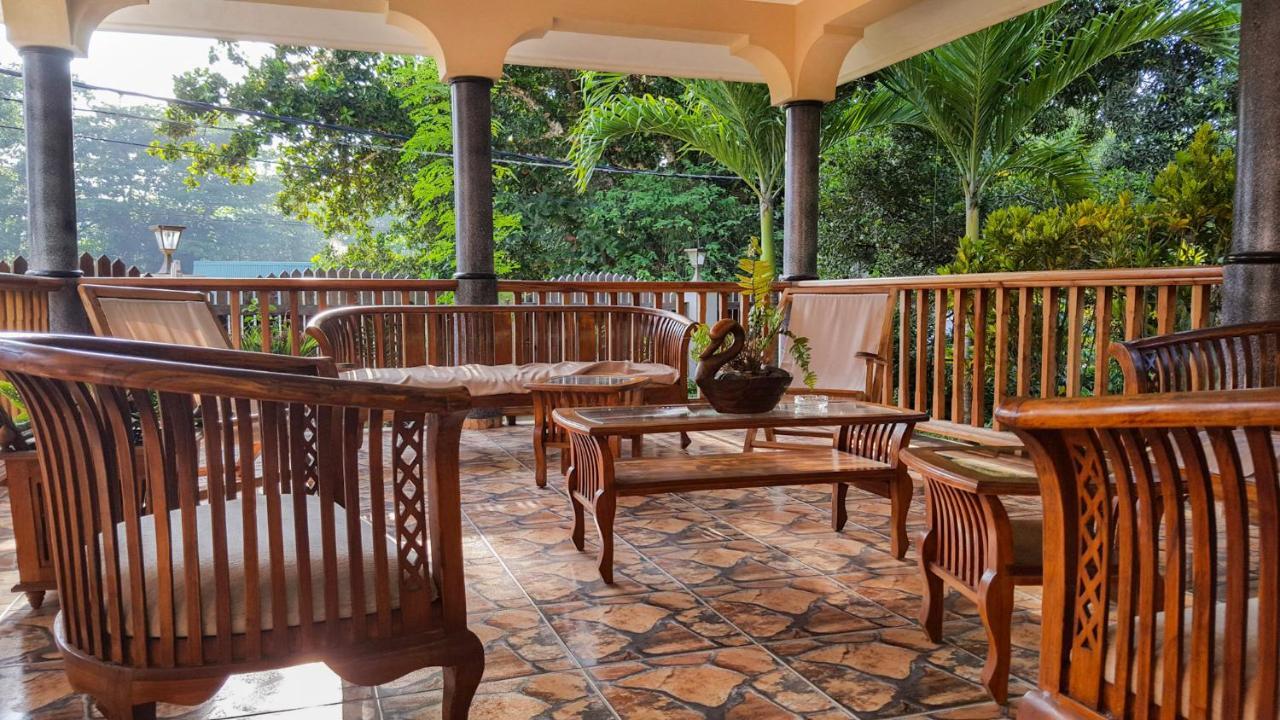Bernique Guesthouse La Digue Luaran gambar