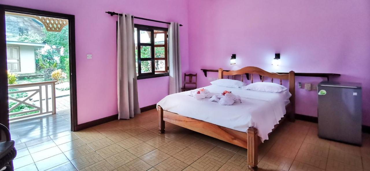 Bernique Guesthouse La Digue Luaran gambar